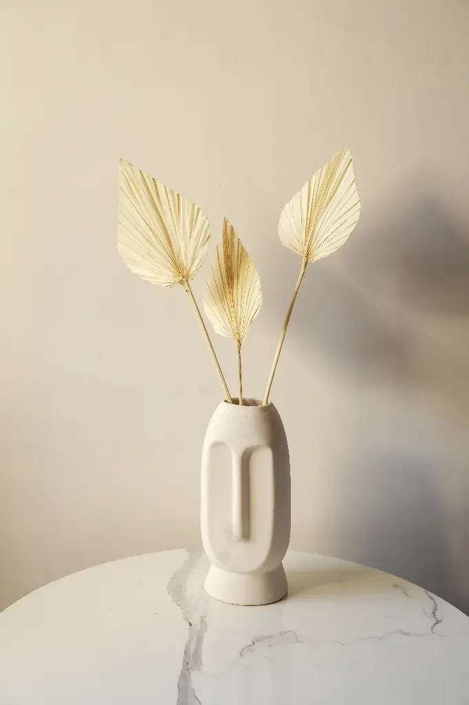 White palm spear