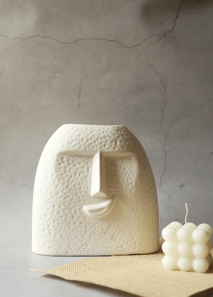 Gloomy Grace face vase
