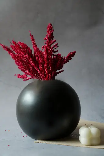 Ball vase black
