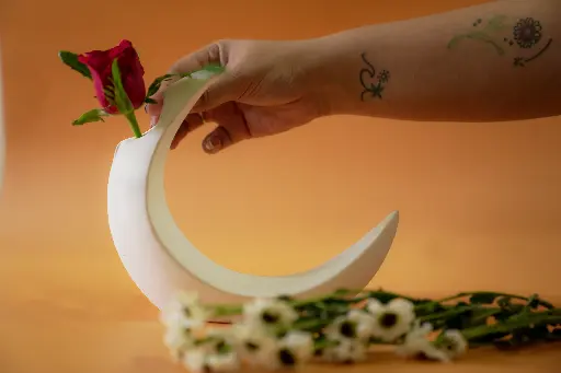 Moon vase